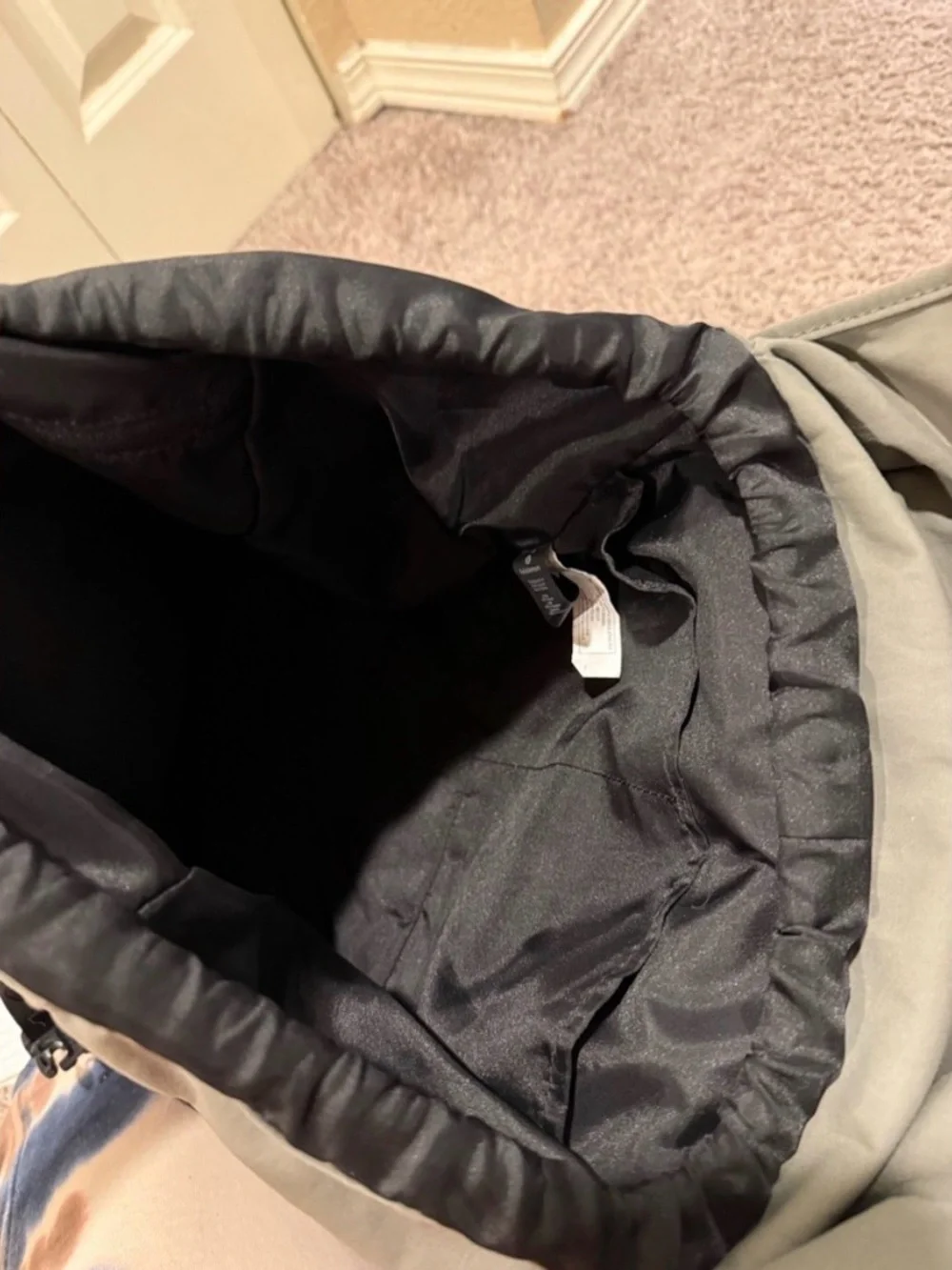 Men's Lululemon Command the day 24L Top-Flap Backpack in Sage Gray